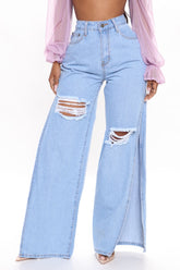 Just A Peek Side Slit Jeans - Light Blue Wash Ins Street