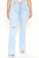 Clear Your Schedule Flare Jeans - Light Blue Wash Ins Street