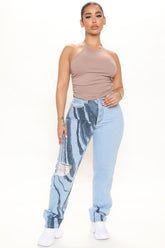 Abstract Print High Waist Straight Leg Jeans - Light Blue Wash Ins Street
