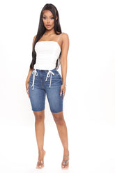 Cammie Stretch Denim Bermudas - Medium Blue Wash Ins Street