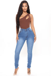 Supernatural High Rise Jeans - Medium Blue Wash Ins Street