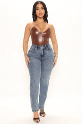 Classic Vintage High Rise Straight Leg Jeans - Medium Blue Wash Ins Street