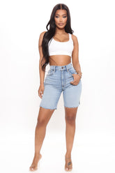 Everything's Good Super Stretch Denim Bermudas - Light Blue Wash Ins Street