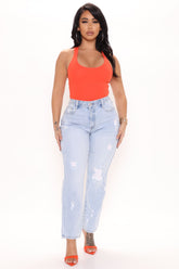 It's Alright Mom Jeans - Light Blue Wash Ins Street