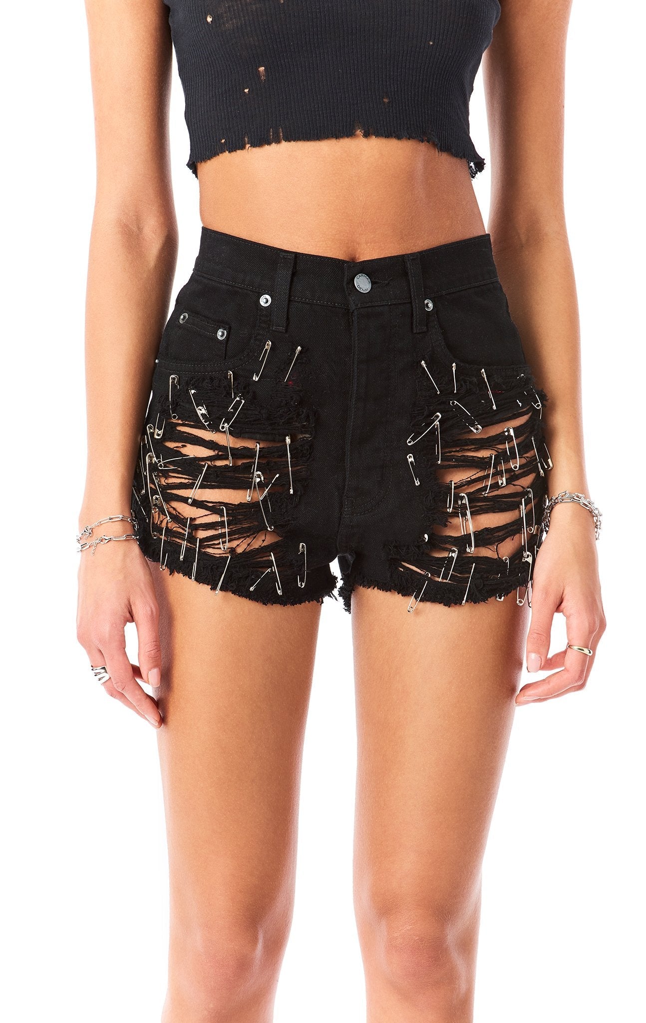 TITANIA SAFETY PIN BLACK DENIM SHORT CARMAR