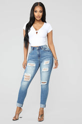 Living The Dream Ankle Jeans - Medium Blue Wash Ins Street
