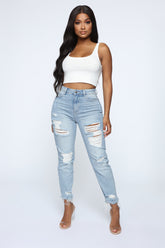 Finesse High Rise Mom Jeans - Light Blue Wash Ins Street