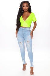 Kenley Distressed HIgh Rise Skinny Jeans - Light Blue Wash Ins Street