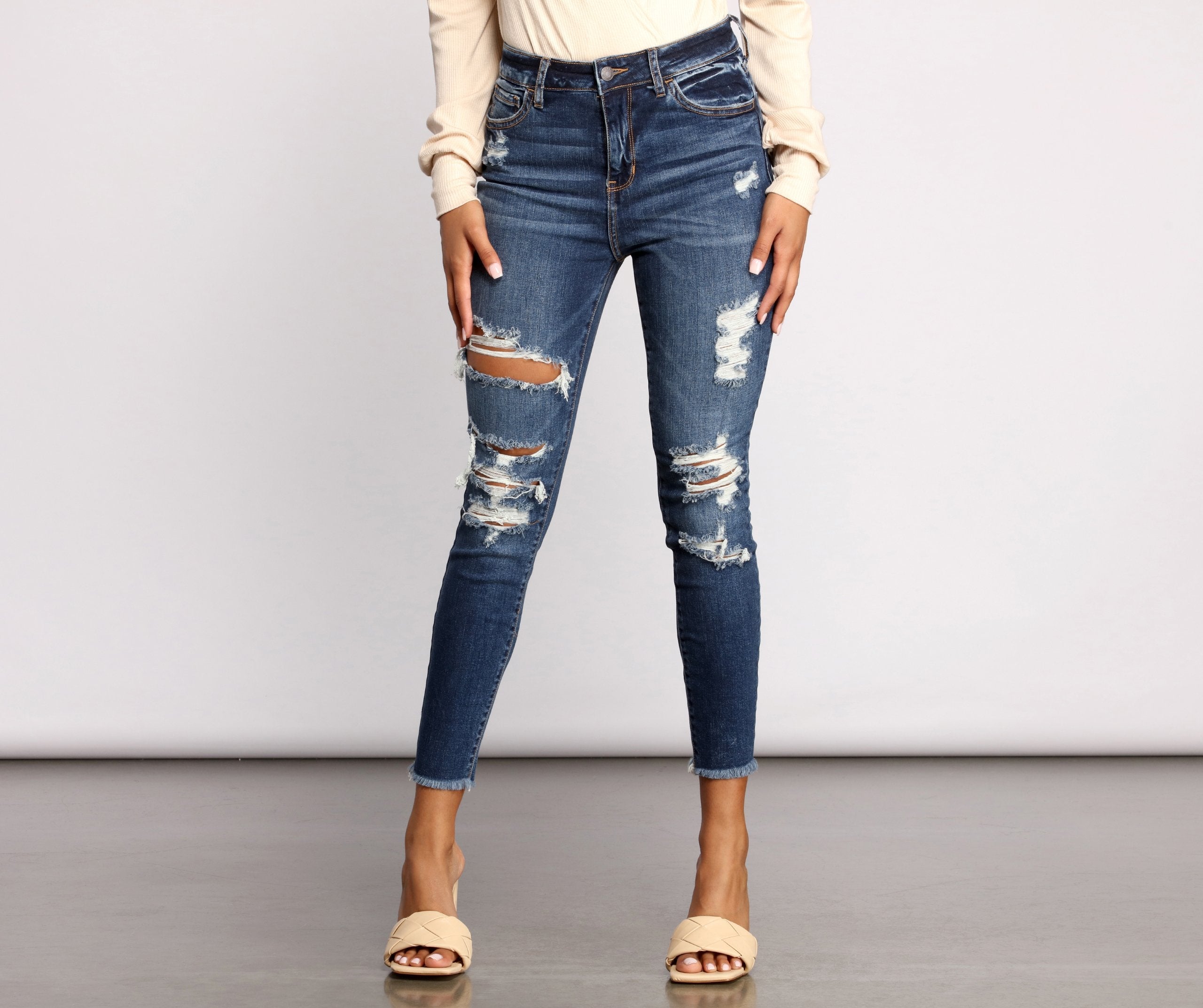 High Rise Destructed Skinny Jeans insstreet
