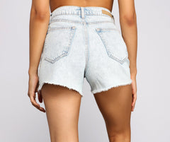High-Rise Frayed Mom Shorts insstreet