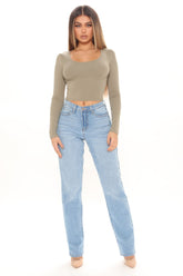 Night Out In Paris Straight Leg Jeans - Light Blue Wash Ins Street