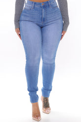 Show Off The Curves Super Stretch Skinny Jeans - Medium Blue Wash Ins Street