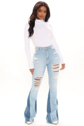 Sierra Vista Ripped Bootcut Jeans - Light Blue Wash Ins Street
