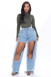 Fray Out My Way Destroyed Boyfriend Jeans - Light Blue Wash Ins Street
