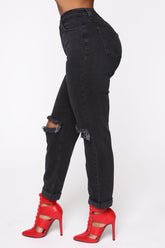 Walk This Way Boyfriend Jeans - Black Ins Street
