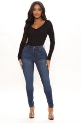 Out On The Town Skinny Jeans - Dark Wash Ins Street