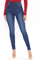 Favorite Bestie Stretch Skinny Jeans - Dark Wash Ins Street