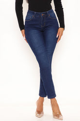 Take A Good Look Skinny Jeans - Dark Wash Ins Street