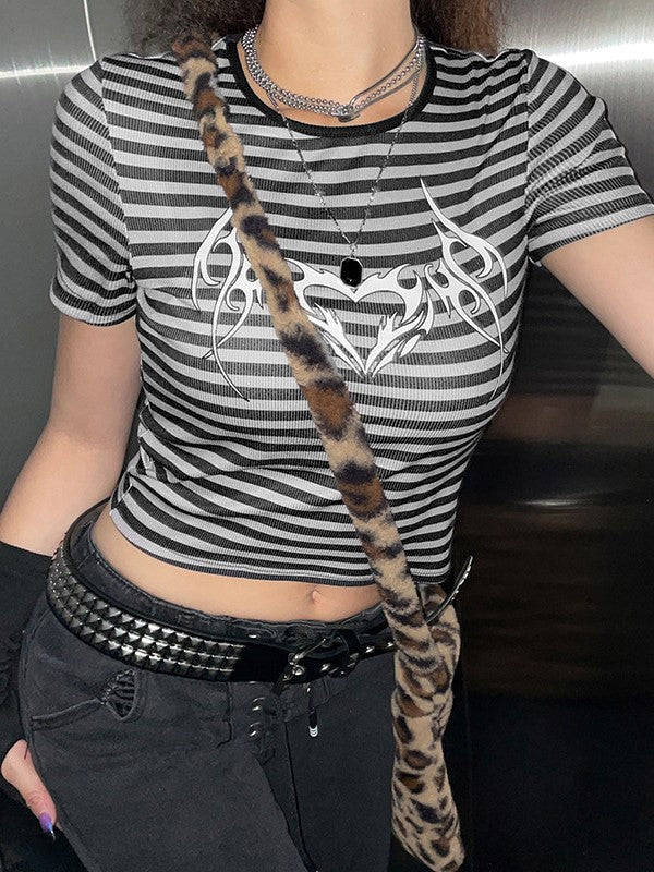 Word Abstract Heart Slim Fit Cropped Pullover Crewneck Top Ins street