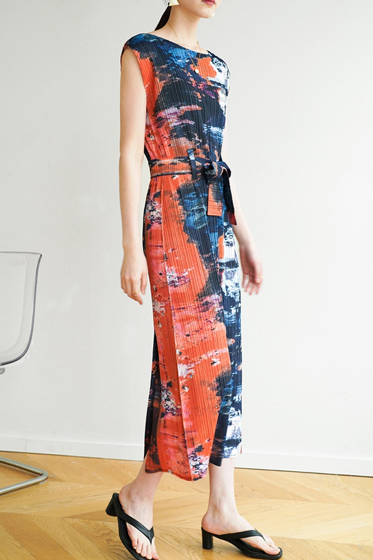 Printed Sleeveless Dress with Side Slit and Full Pleats InsStreet