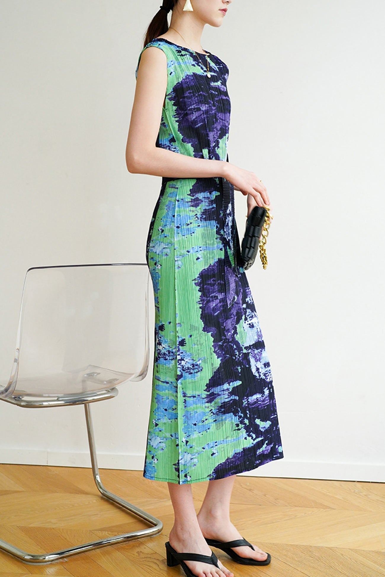 Printed Sleeveless Dress with Side Slit and Full Pleats InsStreet