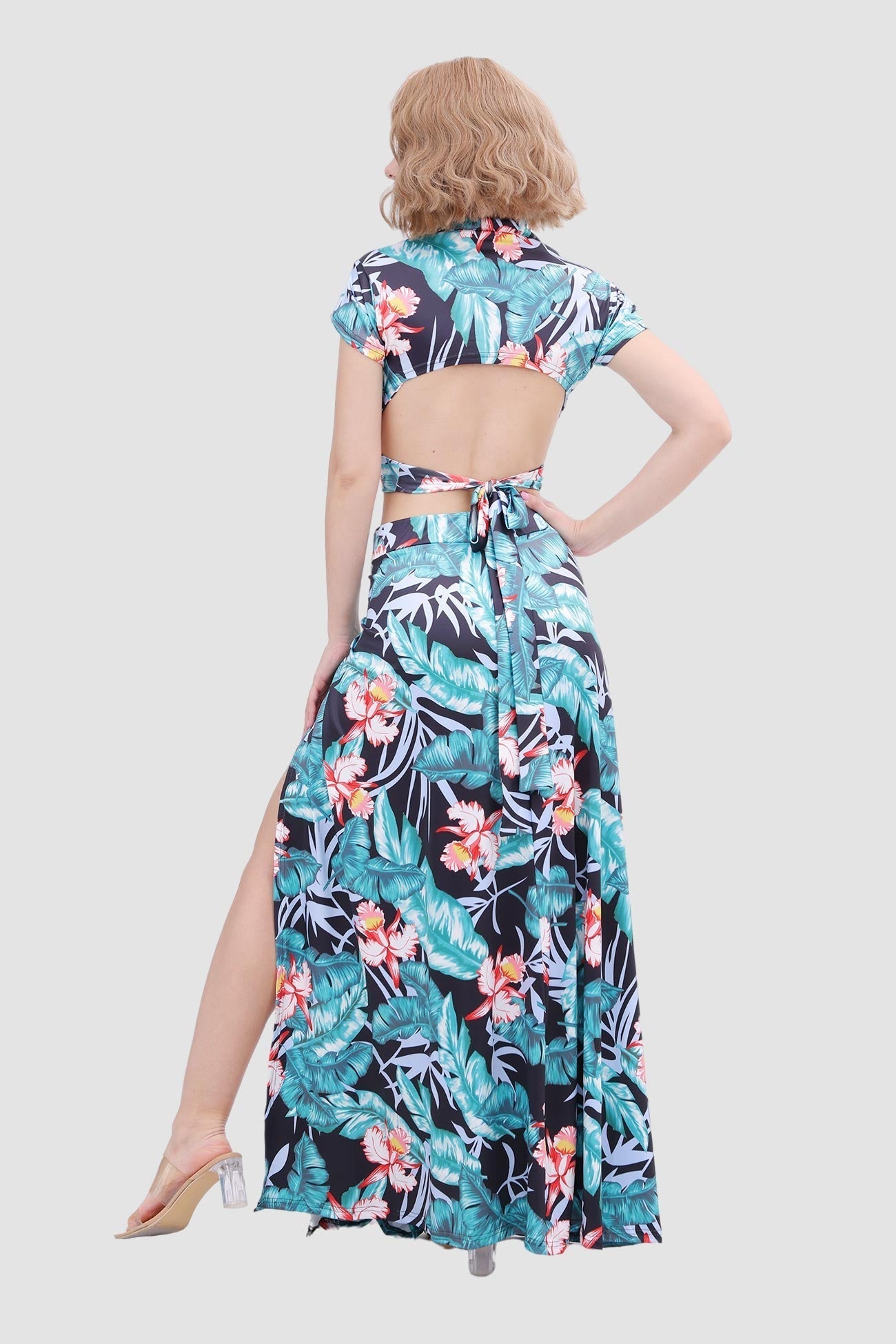 V-neck Printed Two-piece Dress with Waist-revealing Design InsStreet