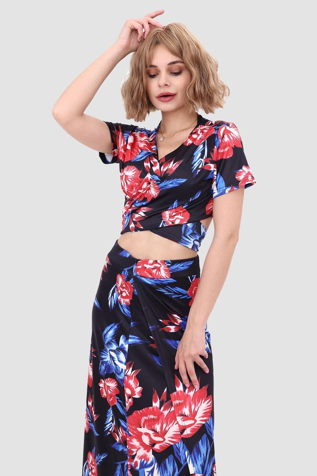 V-neck Printed Two-piece Dress with Waist-revealing Design InsStreet