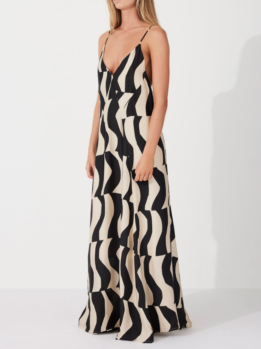 Scooped Back Relaxed Charming Fit Style Maxi Dress InsStreet