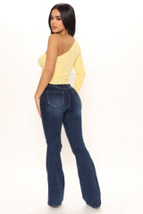Distressed Slimming Flare Jeans - Dark Wash Ins Street