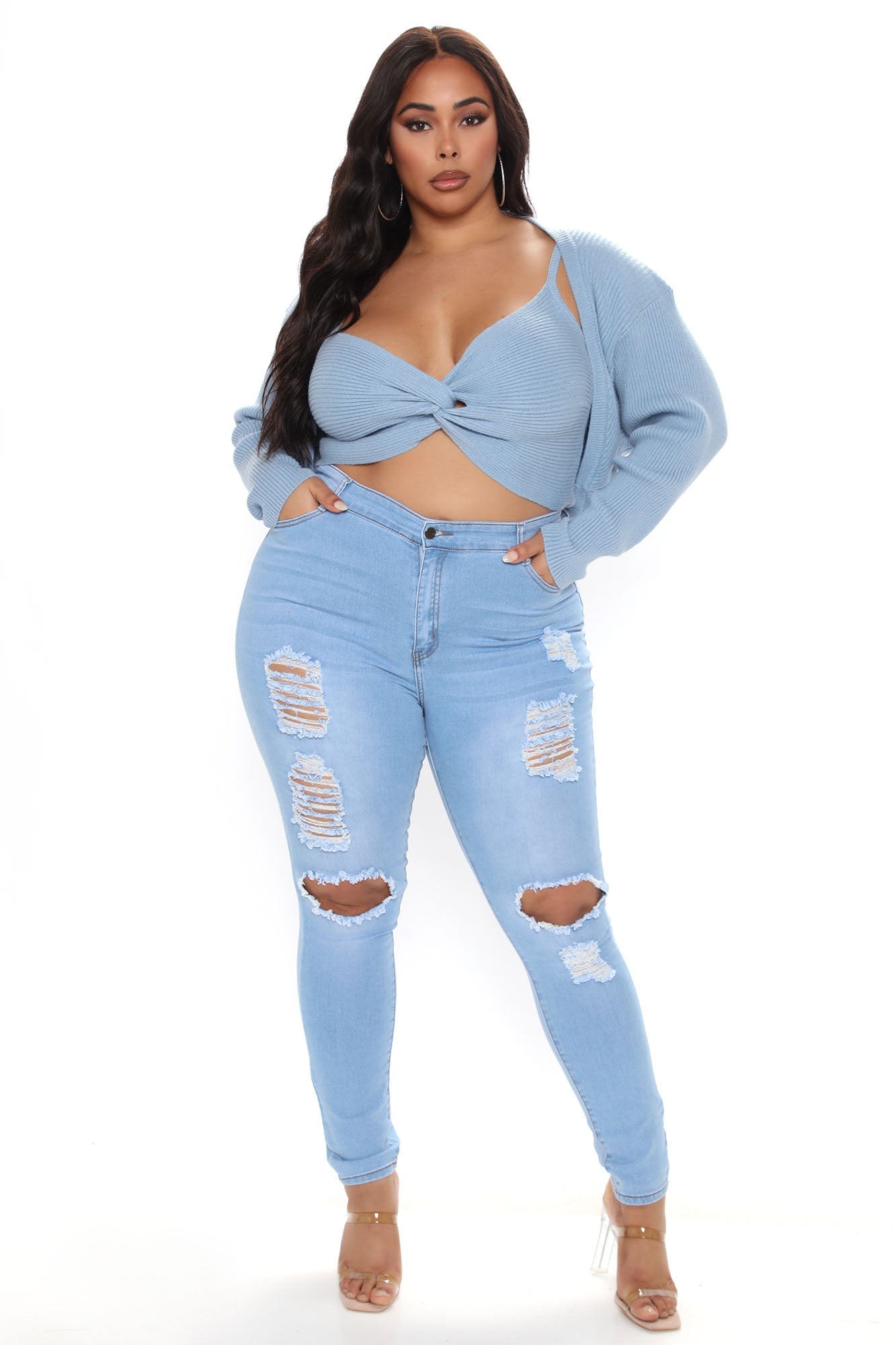 Say Yes To Distress Jeans - Light Blue Wash Ins Street
