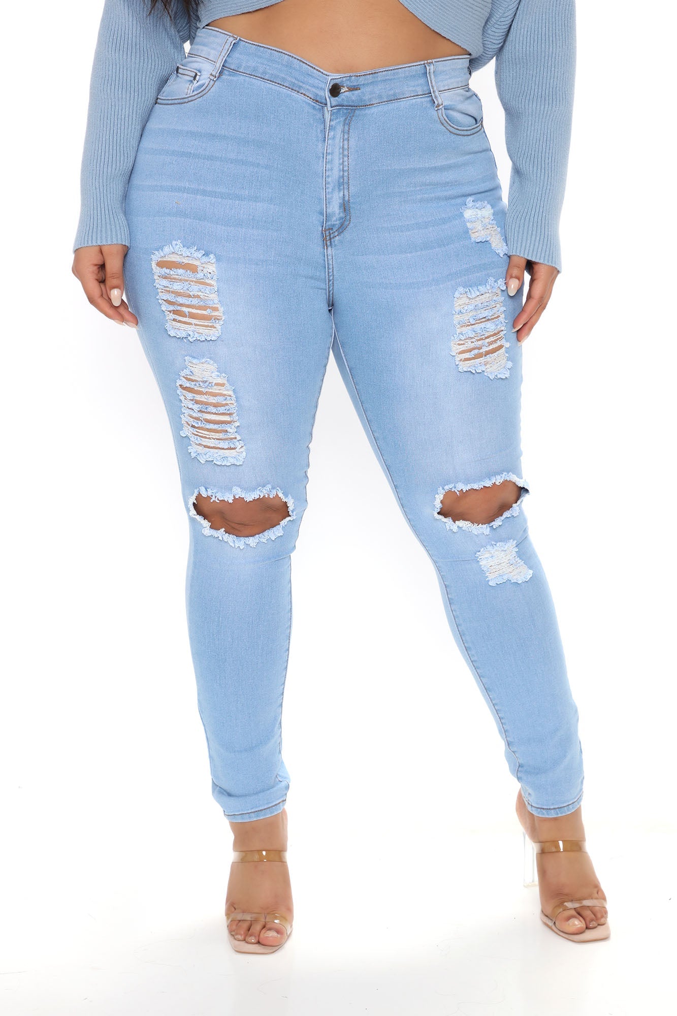 Say Yes To Distress Jeans - Light Blue Wash Ins Street