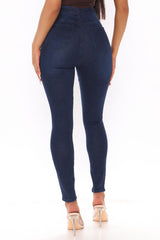 Scratch That Skinny Jeans - Dark Wash Ins Street