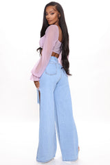 Just A Peek Side Slit Jeans - Light Blue Wash Ins Street