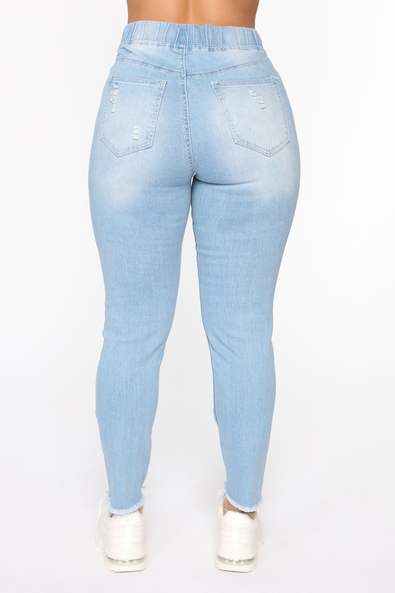 Somewhat The Same Jogger Jeans - Light Blue Wash Ins Street