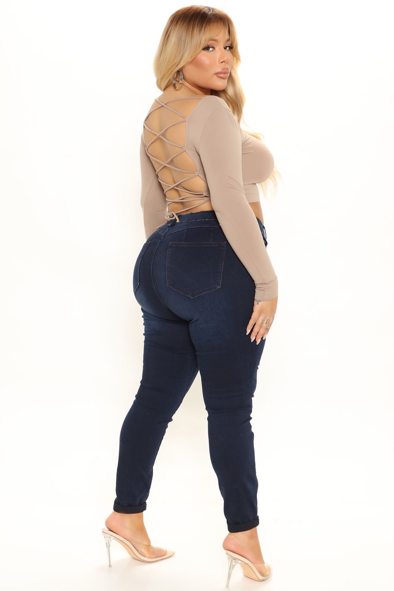 Check Out That Booty Lifting Skinny Jeans - Dark Wash Ins Street