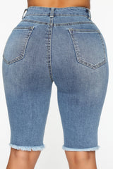 Made You Look Bermuda Shorts - Medium Blue Wash Ins Street