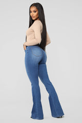 Jodie High Rise Flare Jeans - Medium Blue Wash Ins Street