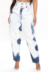 Livin' In A Dream Bleached Balloon Jeans - Light Blue Wash Ins Street
