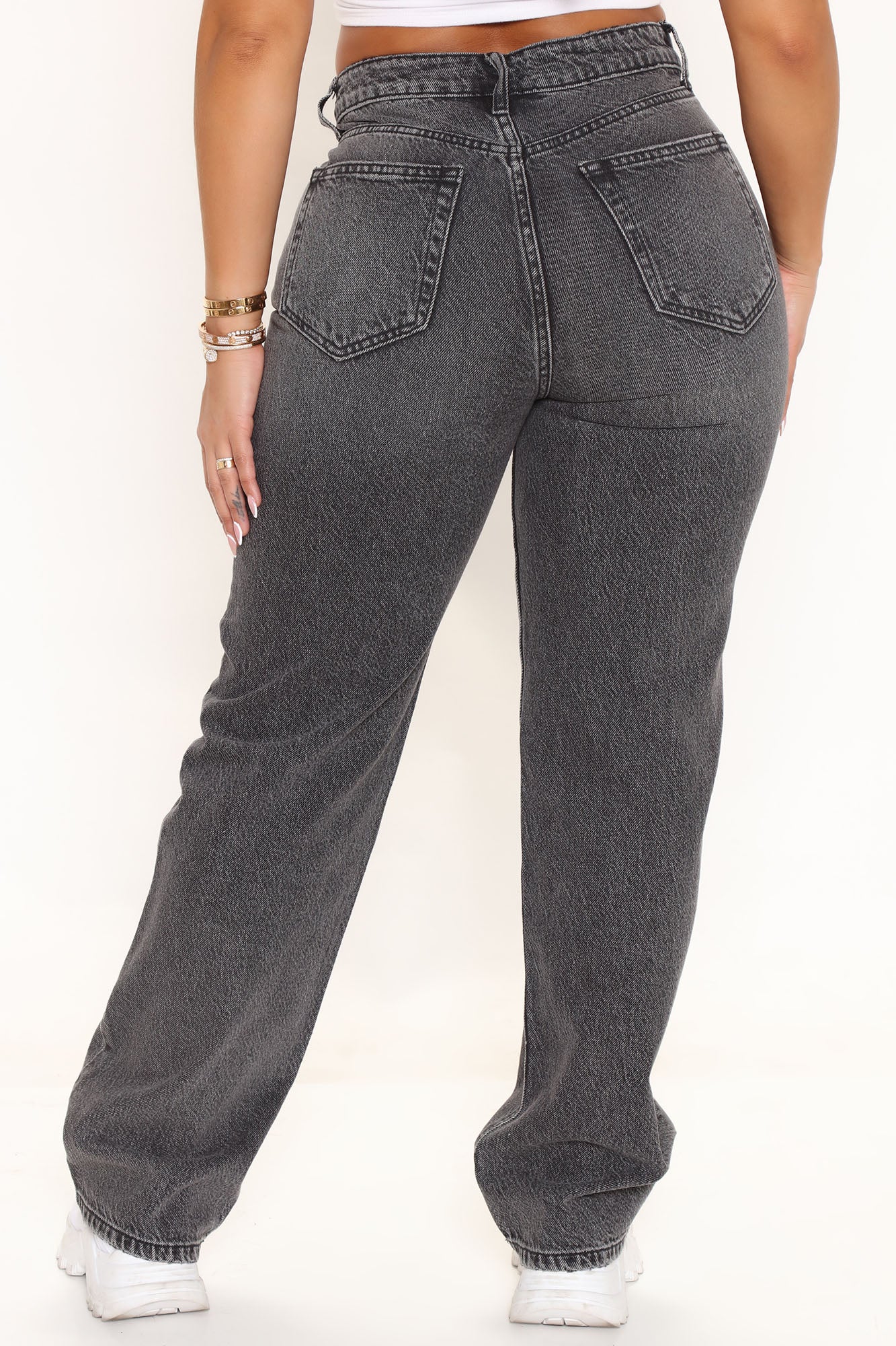 The Crossover Straight Leg Jeans - Black Ins Street