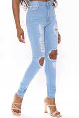 Tall Say Yes To Distress Jeans - Light Blue Wash Ins Street