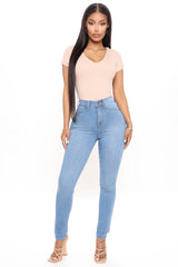 Classic Beauty Skinny Jeans - Light Blue Wash Ins Street