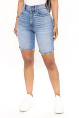 Everything's Good Super Stretch Denim Bermudas - Medium Blue Wash Ins Street