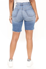 Everything's Good Super Stretch Denim Bermudas - Medium Blue Wash Ins Street