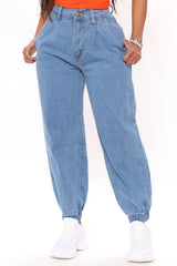 Sitting Pretty Pleated Jogger - Medium Blue Wash Ins Street
