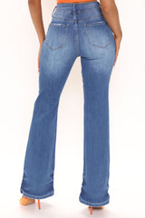 Daria Distressed Bootcut Jeans - Medium Wash Ins Street