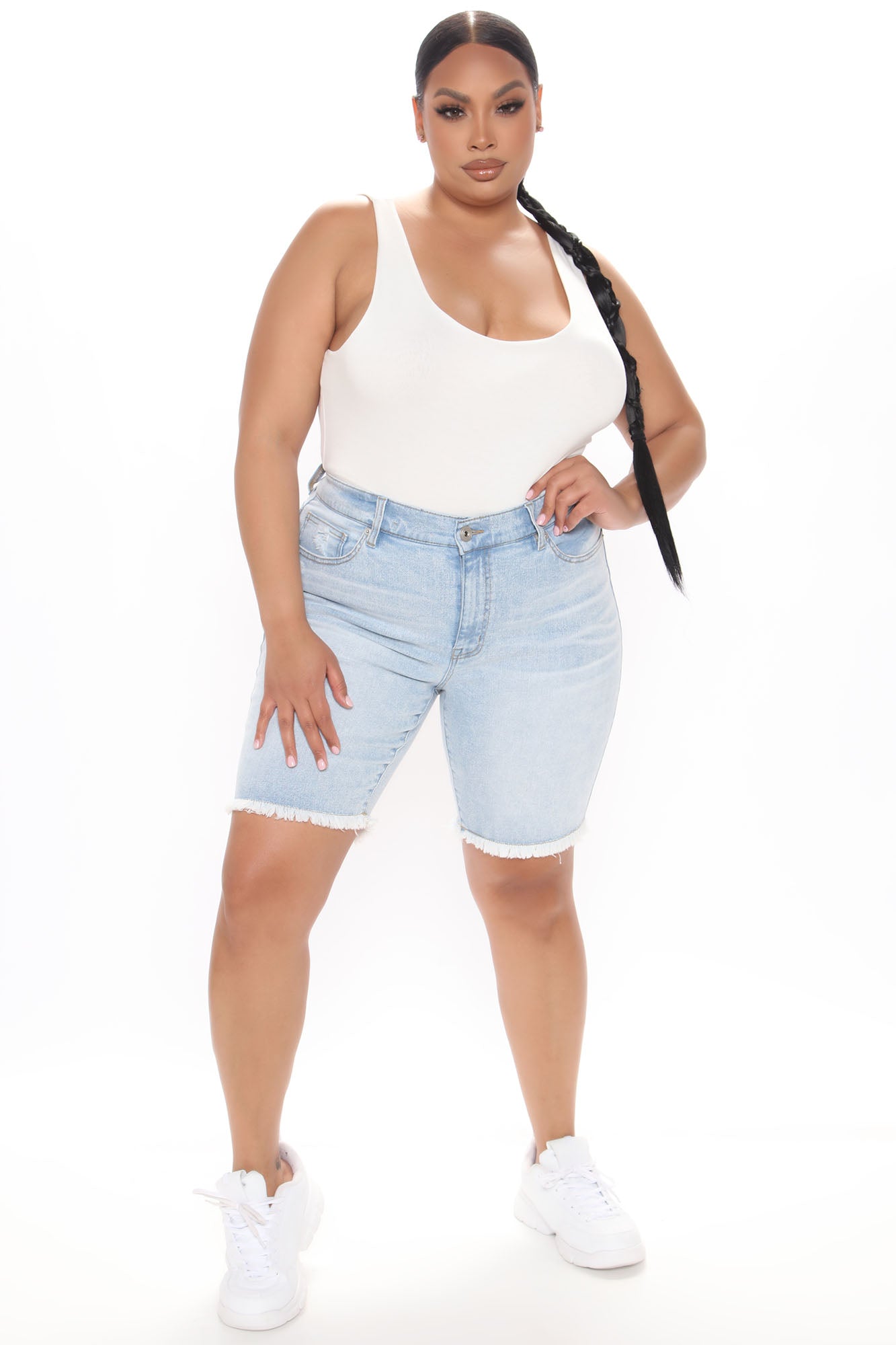 Chrishell Curvy Stretch Denim Bermudas - Light Blue Wash Ins Street