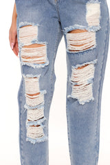 Crossover Mom Jeans - Medium Blue Wash Ins Street