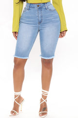 Sunday Blues Bermuda Shorts - Light Blue Wash Ins Street