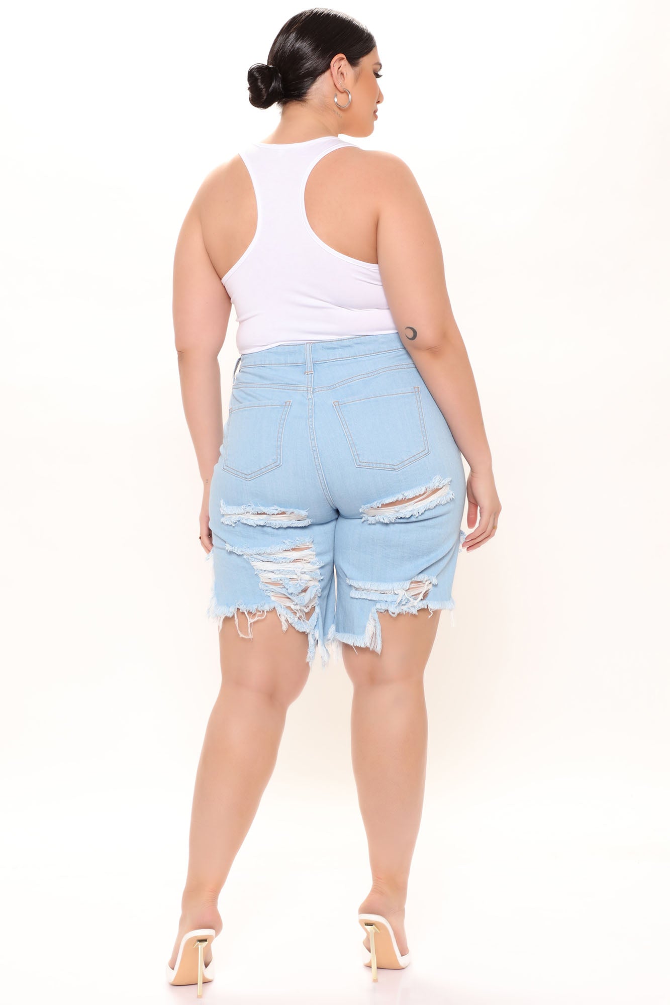 Can't Help But Show Distressed Bermuda Shorts - Light Blue Wash Ins Street