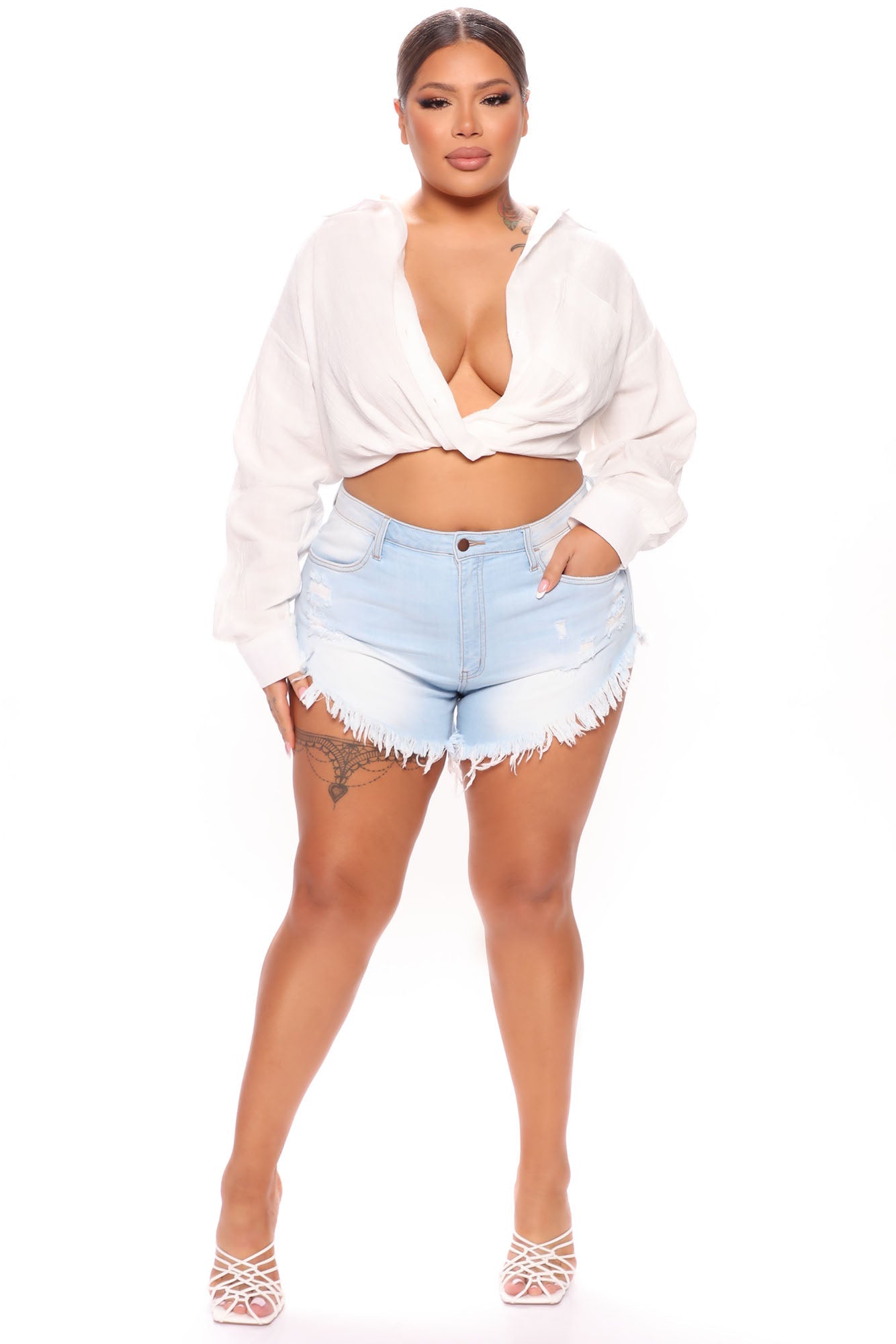 Crazy Little Fringe Distressed Denim Shorts - Light Blue Wash Ins Street